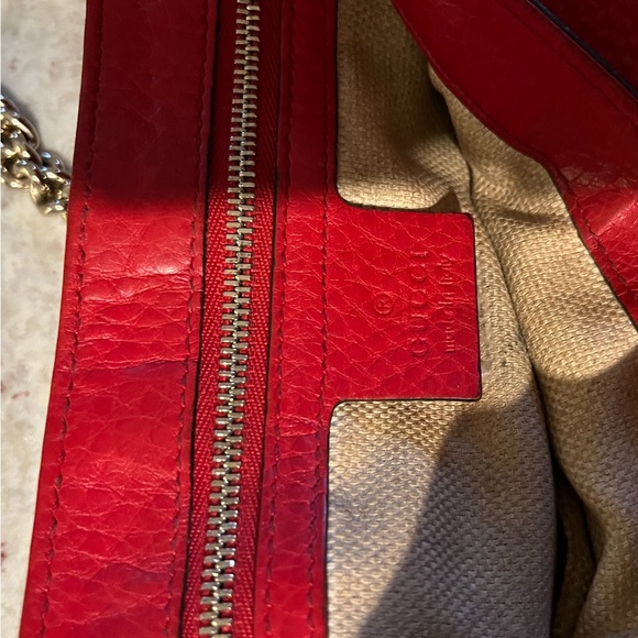 Gucci Soho 100% 💯 authentic red crossbody/ shoulder bag w gold chain - Picture 16 of 16